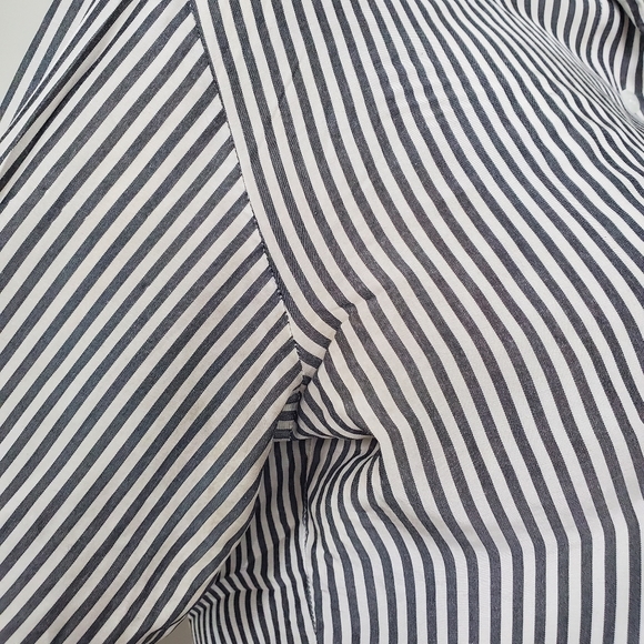 Cropped French Cuff Striped Blouse - Picture 6 of 7